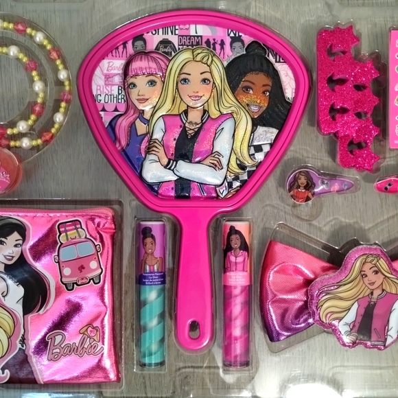 Barbie Mega Cosmetic Set Mirror Makeup Hair Nail Polish Bag - Picture 3 of 15